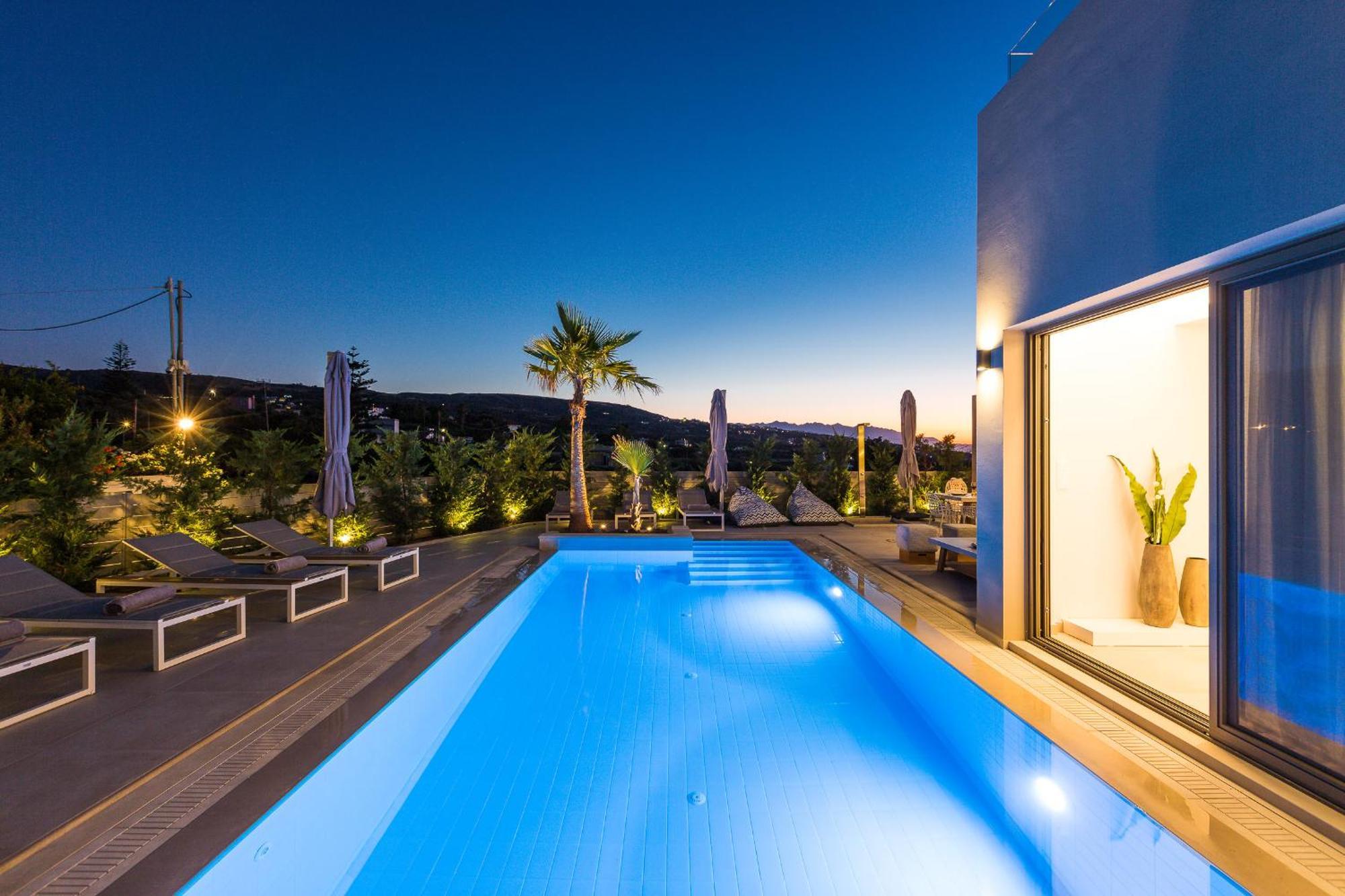 Vasilios Villa, With Pool, Gym & Close To Beach, By Thinkvilla Lutrá Kültér fotó