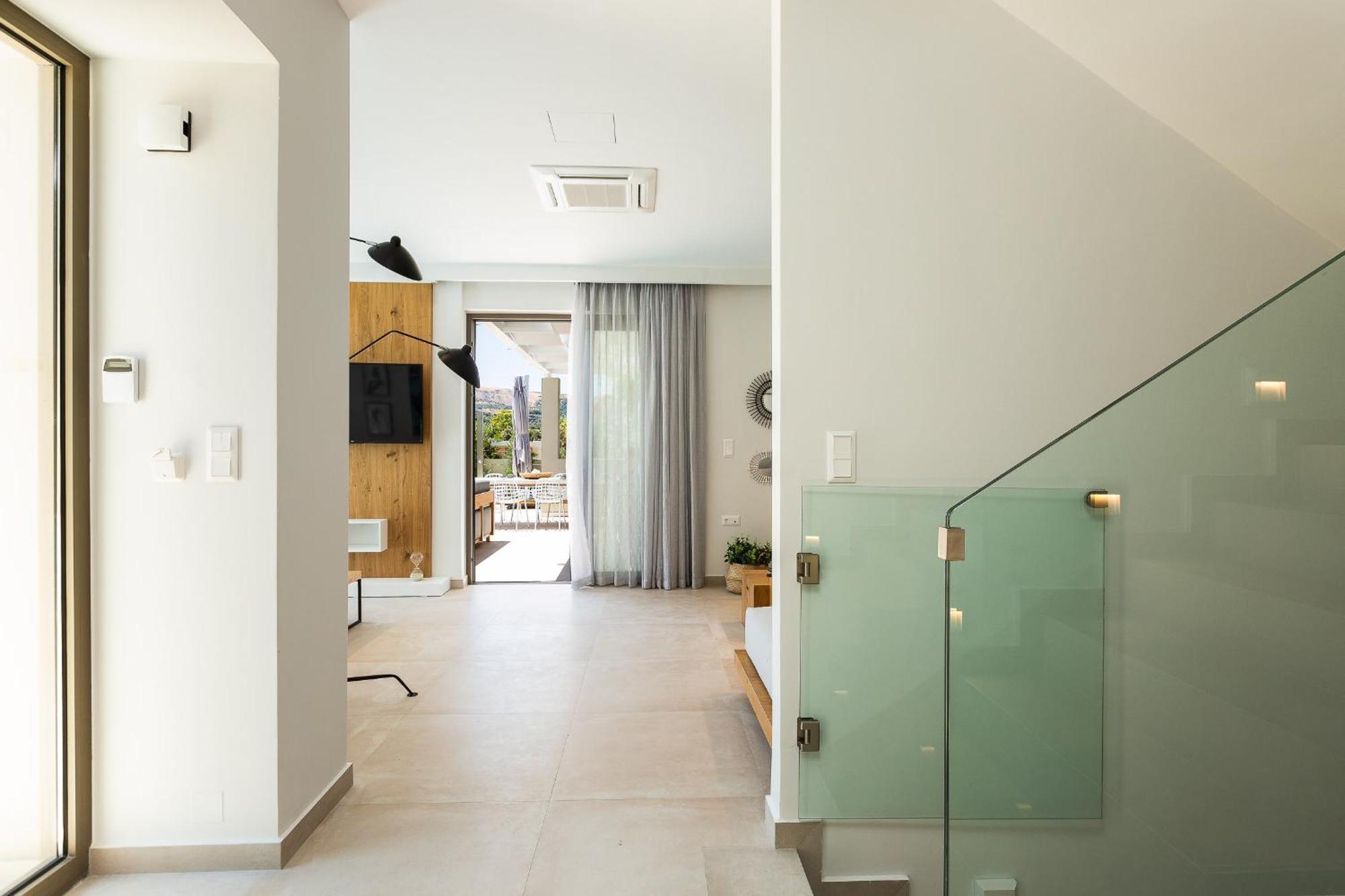 Vasilios Villa, With Pool, Gym & Close To Beach, By Thinkvilla Lutrá Kültér fotó